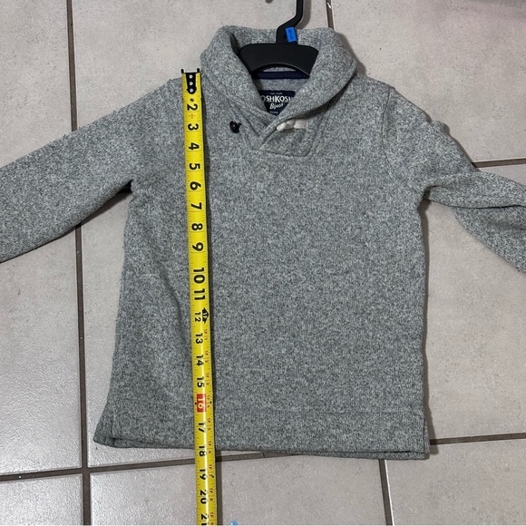 OshKosh B’gosh Boy Sweater Gray Pullover Winter Garment Size‎ 7. - Picture 5 of 6